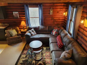 Cozy log cabin - Image 3