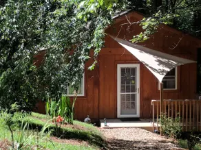 Tiny House [Fenced in yard, 10mins to Downtown] - Image 2