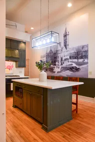 MJ's Penthouse ,a piece of paradise on Monroe's historic square - Image 5