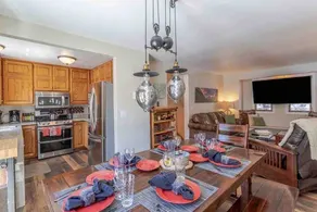 Ouray mountain chalet— relax + walk to hot springs - Image 3