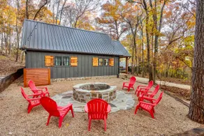 *NEW* LuxuryCABIN* 10 acres*Movie room*secret room - Image 5