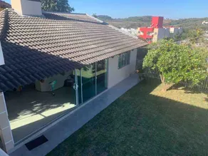 Comfortable and safe house, with parking - Image 4