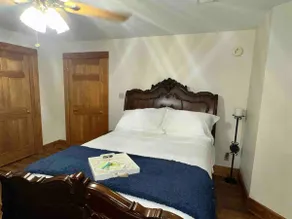 Spacious One Bedroom Apartment - Image 5