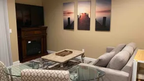 Cozy 3 bedroom Condo on 2nd/Top floor - Image 2