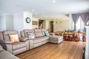 Ryan's Holiday House - Image 2