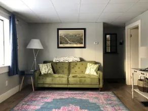 2 bed w/ garage by hospital in quiet area - Image 2