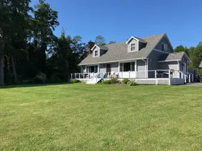 Amazing Lake Champlain View at Valcour Cottage - Image 2