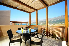 Apartment with 2 Bedrooms - Image 5