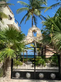 Beachfront hidden gem in paradise! - Image 2