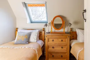 Graziers Cottage - character Cotswold cottage with inglenook, parking and pub nearby - Image 3