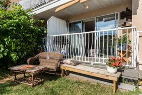 Fraser Street bright and cheery condo (licensed) - Image 3