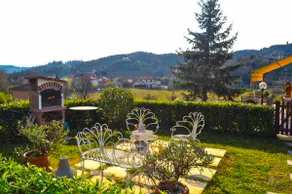 The terrace overlooking the vineyard - Image 3
