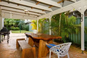 Palms - Pet Friendly - 2 Mins to Beach - Image 3