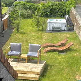 Beache walks, Hot-tub & Logburner - Image 2