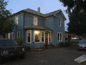 Ole Tyme B&B Warm setting with a country feel. - Image 3