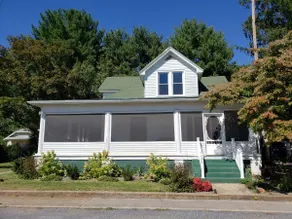 Historic home w/ firepit, grill, all seasons porch - Image 3