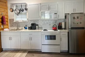 Mike & Angie’s Private-Cozy furnished Guest House - Image 5