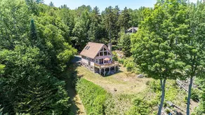 Large Hottub Chalet with Mtn Views on Lake - Image 4