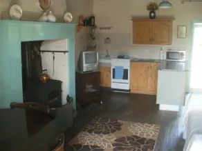 Traditional country cottage - Image 5