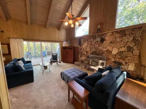 Peaceful Retreat for 6| 5 Minute Walk to Lake! - Image 5