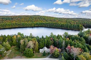 Tranquil lakefront retreat for nature lovers - Image 5