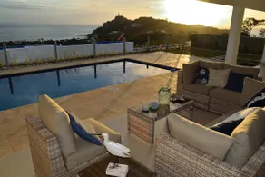 Villa Helena - Luxury Retreat - Image 2