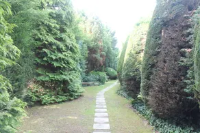 Idyllic guest house with private garden - Image 2
