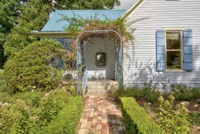 Short St Cottage - Image 2