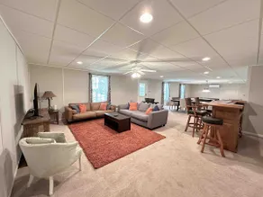 Roomy Basement Apt w/Bar/Billiards/near DT Buford - Image 2