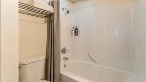 Fallon Studio Short Term - Image 3