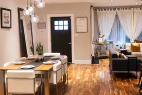 2Level Duplex 20 Mins to Dt Chicago!-Jacuzzi - Image 3