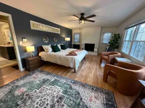 Lakefront Summer Oasis - kayak, fish and get cozy! - Image 3