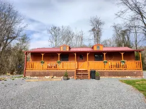 The Banty Rooster - A Couples Getaway in the Mountains of East Tennessee - Image 2