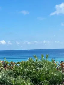 Beachfront get-away Hutchinson Island Condo - Image 2