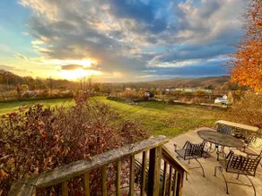 Fairview Farmhouse, near campus, trails & brewery - Image 3