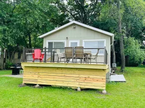 Lakefront House, Pontoon, Deck, Fire Pit & More! - Image 4