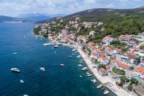 Beachfront 1 BR Apartment With Sea View - Image 3