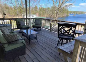 Spacious lakefront property, sleeps 13 - Image 3