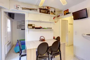 Air-conditioned 2 bedroom apartment 3 minutes from the beaches and small port - Image 3
