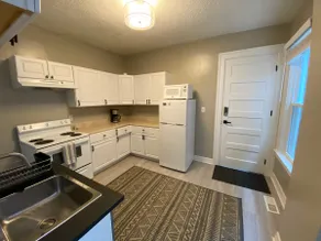 Clean 2BR centrally located to Cin/Cov attractions - Image 4