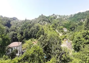 A stone's throw from the BLUE BAY and LERICI GREENERY - Image 2