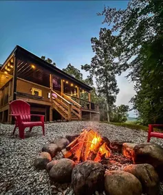 Big Bottom Bungalow: Park Views, Secluded, Hot Tub - Image 3