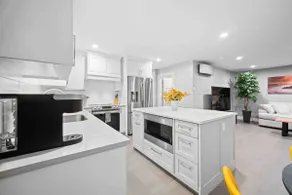 NEW! - Bright Modern Entire Unit KING BED! - Image 3