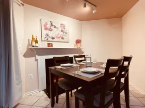Cozy Family Home w/ the best check-in/-out times! - Image 3