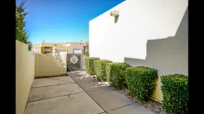 Cloudview charming 2 bedrooms townhouse. - Image 2