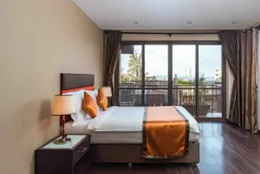 Luxurious 2 bedroom serviced apartment - Image 4