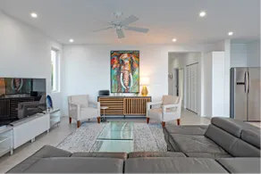 Beautiful Modern 3 Bed Home, Amazing Sea Views! - Image 5