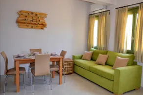 Vanna's Apartments - Image 3