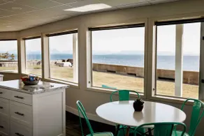 Stories Beach Ocean Front 2 Bdrm Suite W/Hot Tub - Image 5