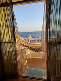 Oceanfront apartment - Image 4